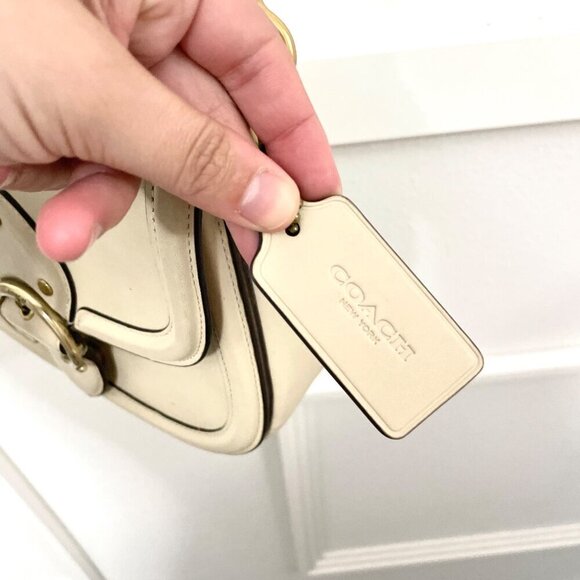COACH Glovetanned Leather Beat Saddle Bag B4/Ivory One Size - Picture 6 of 15